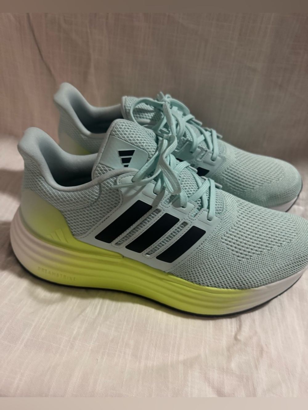 Women’s adidas ultra dream bold size 11